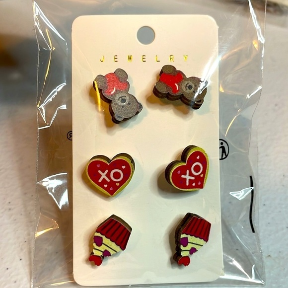 3 Pairs Elegant Wooden Stud Earrings Stainless Steel Posts, Assorted Design NIP - Picture 2 of 2